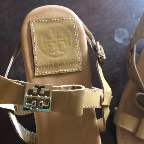 Tory Burch strappy nude sandals - Picture 5 of 5